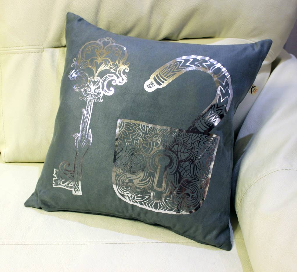 Подушка дек.LUXURY, КЛЮЧ И ЗАМОК 47*47*15 13-877 Матекспром - фото