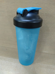 Бутылка спортивная пластмассовая - фото
