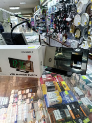 Часы настольные электронные 