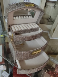 Дек. изделие из дерева-шкатулка 15*12*11см арт.PU051/12 - фото
