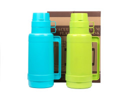 ТЕРМОС пл.со стекл.колбой 1, 8 л (арт. 28T180) - фото